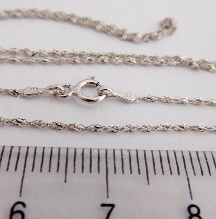 Klenoty Budín Dámský točený zlatý řetízek z bílého zlata 585/1,40gr 40cm HK6193