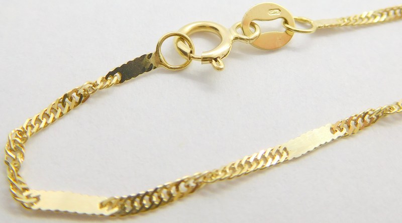 Klenoty Budín Pevný přívěskový zlatý řetízek TWIST S DESTIČKOU 585/1,75gr 45cm HK6304