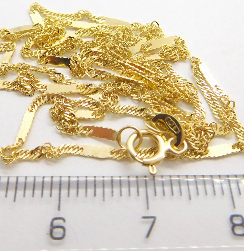 Klenoty Budín Pevný přívěskový zlatý řetízek TWIST S DESTIČKOU 585/1,75gr 45cm HK6304