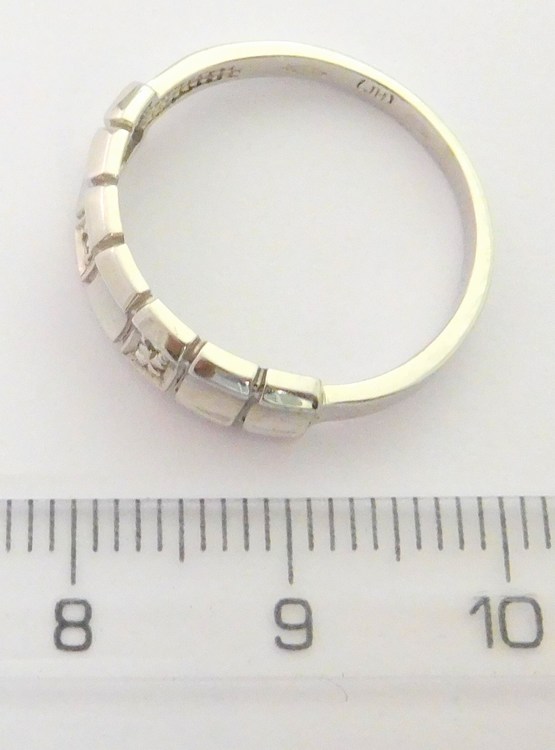 Klenoty Budín Zlatý prsten z bílého zlata osázený zirkony 585/2,40gr vel.52 HK1036