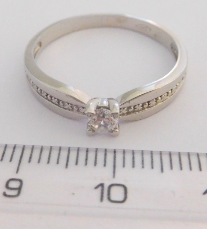 Klenoty Budín Zlatý zásnubní prsten z bílého zlata se zirkony 585/2,35gr vel. 54 HK1054