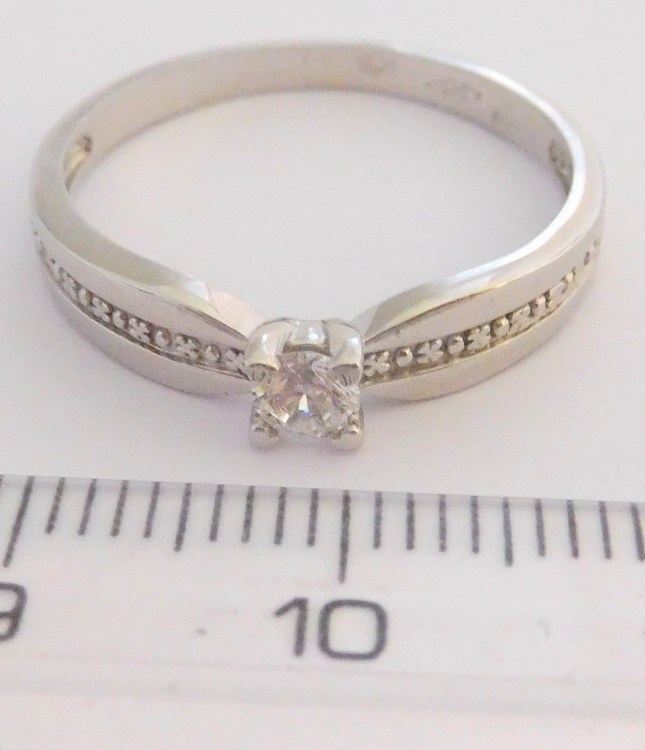 Klenoty Budín Zlatý zásnubní prsten z bílého zlata se zirkony 585/2,35gr vel. 54 HK1054