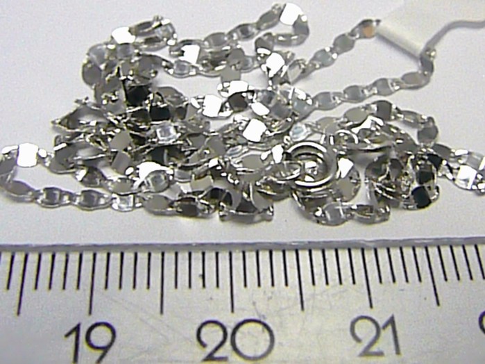 Klenoty Budín Dámský pevný zlatý náramek z bílého zlata 585/0,59gr 18cm HK7139