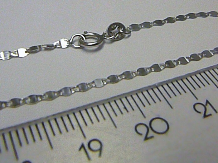 Klenoty Budín Dámský pevný zlatý náramek z bílého zlata 585/0,59gr 18cm HK7139