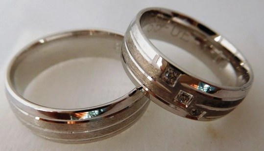 Exkluzivní zlaté snubní prsteny Couple 585/1000 s diamanty 65UE3M