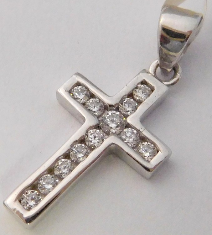 Klenoty Budín Zlatý přívěsek - zlatý křížek posetý zirkony z bílého zlata 585/1,15gr 1470608