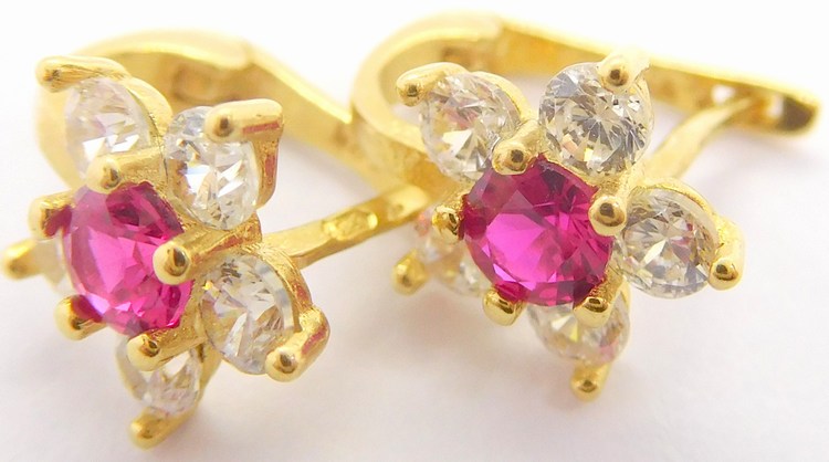 Klenoty Budín Zlaté dámské/dívčí náušnice s červenými rubíny a zirkony 585/1,35gr HK2032