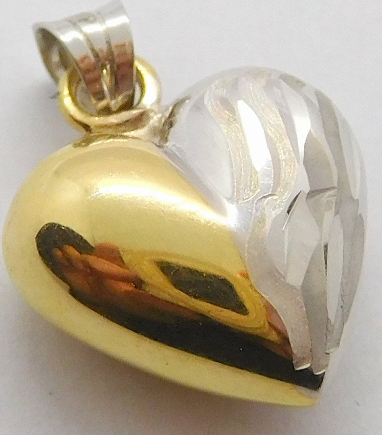 Klenoty Budín Gravírovaný dámský zlatý přívěsek srdíčko 585/1,06gr H132