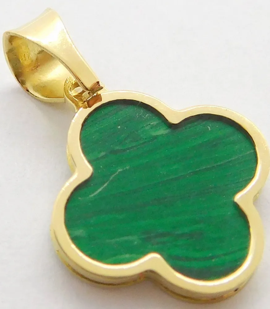 Klenoty Budín Dámský zlatý přívěsek se zeleným smaltem čtyřlístek 585/0,52gr HK3129