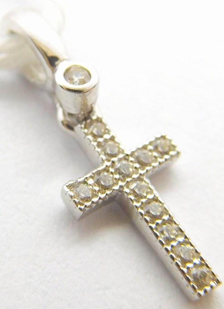 Klenoty Budín Dámský zlatý přívěsek křížek se zirkony v bílém zlatě 585/0,51gr GUPWB-35441