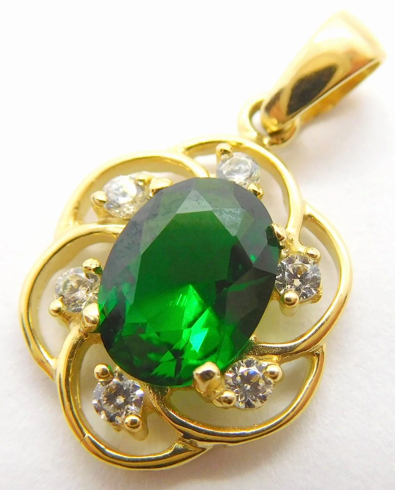Klenoty Budín Mohutný zlatý přívěsek se zeleným smaragdem a zirkony 585/1,34gr HK3234