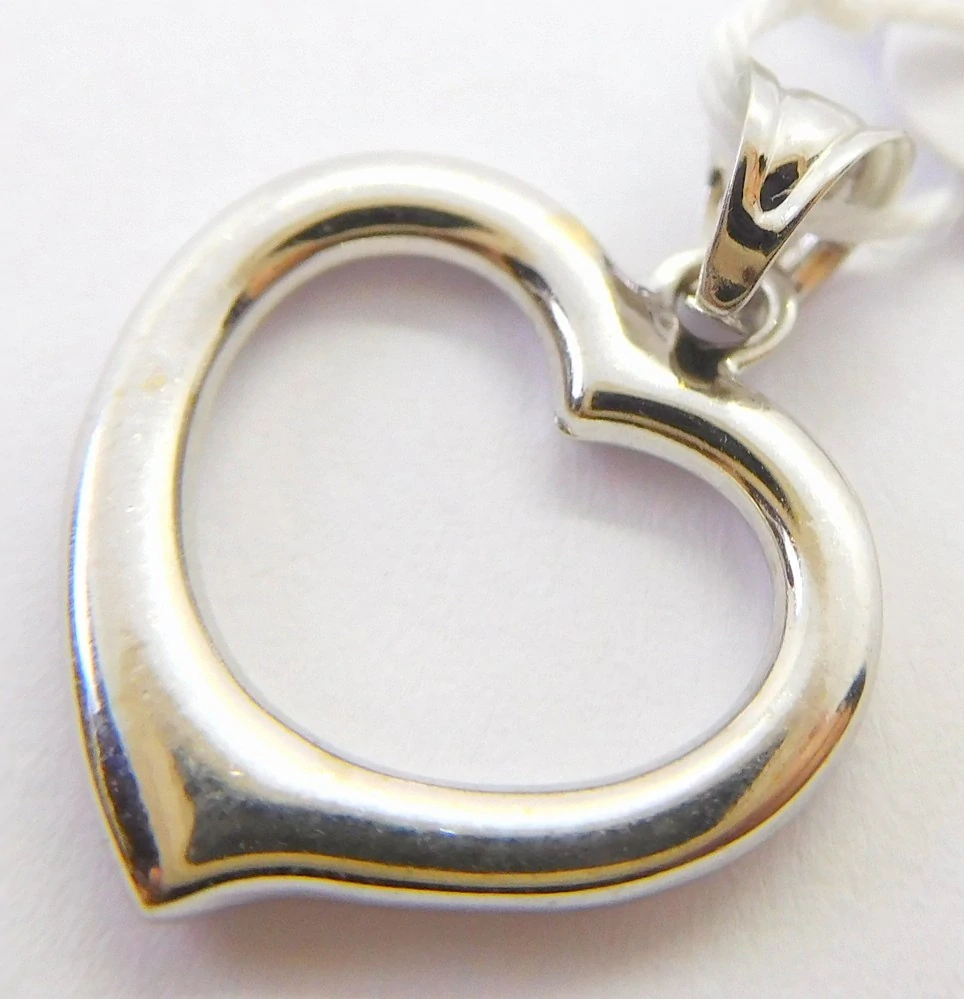 Klenoty Budín Zlatý přívěsek z bílého zlata - zlaté srdíčko hladké 585/0,63gr HK3273