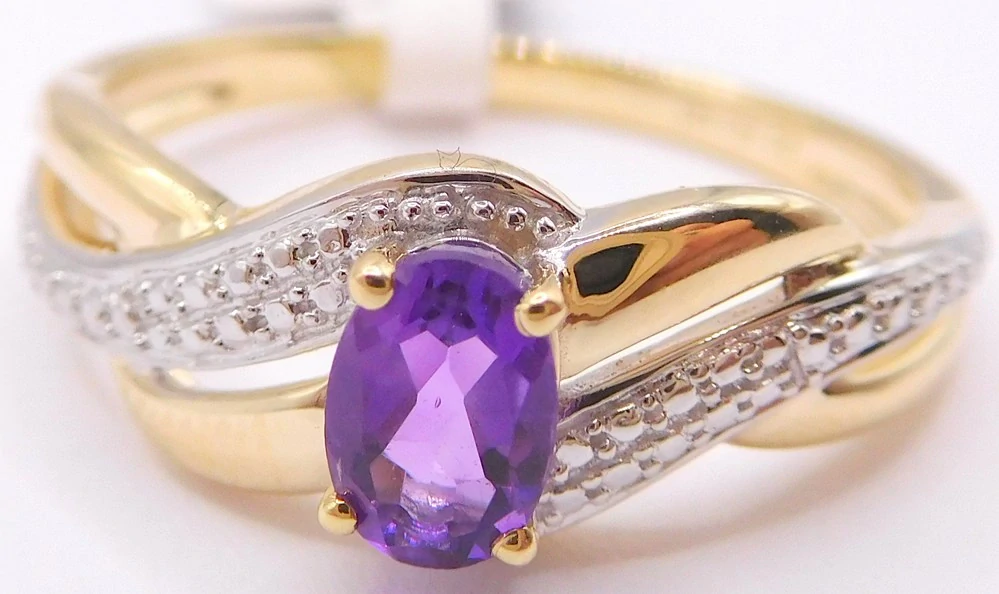 Klenoty Budín Dámský diamantový prsten ze žlutého zlata s fialovým přírodním ametystem 0,410CT vel. 60 585/3,57gr 3811741