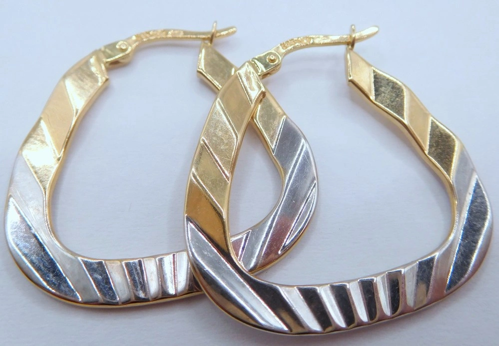 Klenoty Budín Velké dámské gravírované zlaté náušnice trojúhelníky z bílého a žlutého zlata 585/2,60gr HK2505