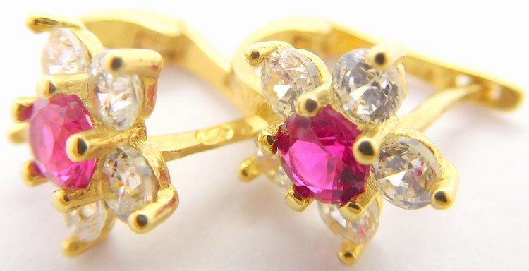 Klenoty Budín Zlaté dámské/dívčí náušnice s červenými rubíny a zirkony 585/1,35gr HK2032