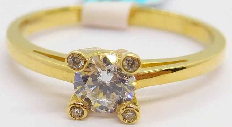 Klenoty Budín Krásný mohutný zásnubní zlatý prsten se zirkonem 585/2,12gr vel. 56 HK1008