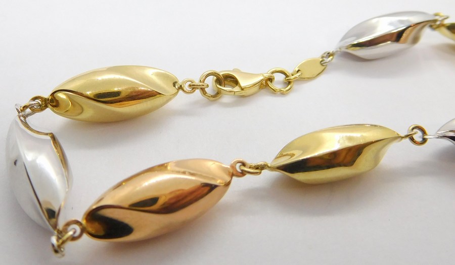 Klenoty Budín Mohutný hladký zlatý náramek ze tří barev zlata 585/4,78gr 19cm HK7002