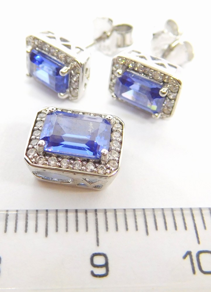 Klenoty Budín Dámská stříbrná souprava se zirkony a modrými topazy 925/1000 SVLE0147SH8M100