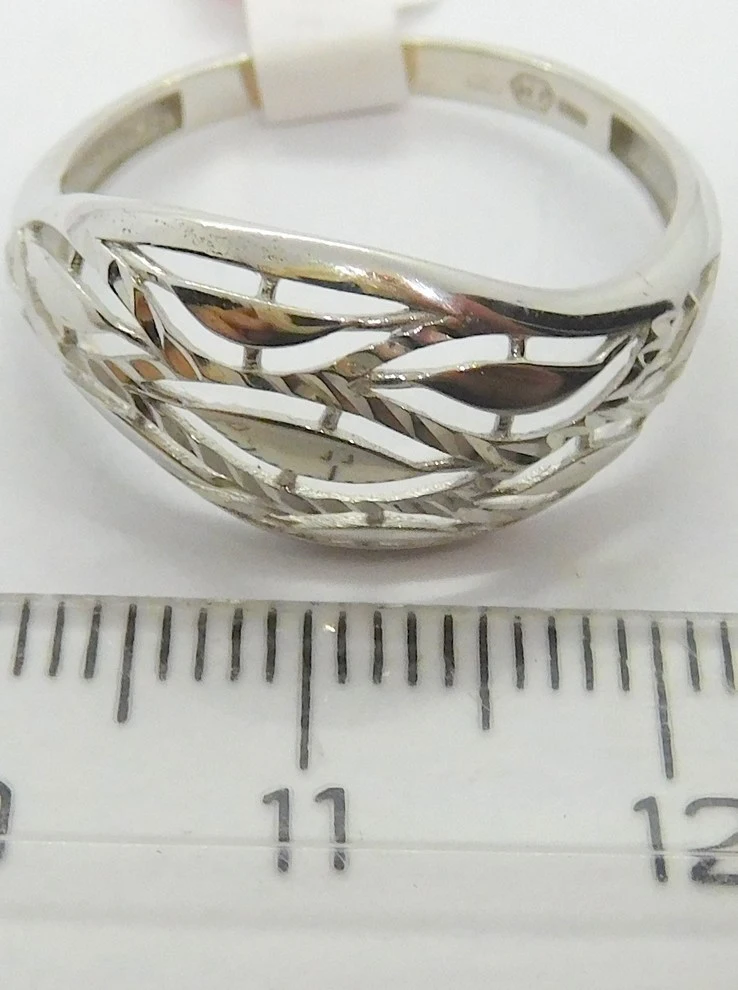 Klenoty Budín Dámský mohutný prsten z bílého zlata s gravírováním 585/1,98gr vel. 59 HK1147