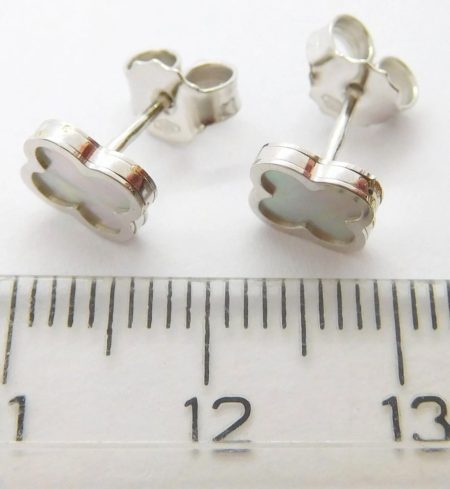 Klenoty Budín Dámské zlaté náušnice z bílého zlata s bílou perletí čtyřlístek 585/1,40gr HK2317