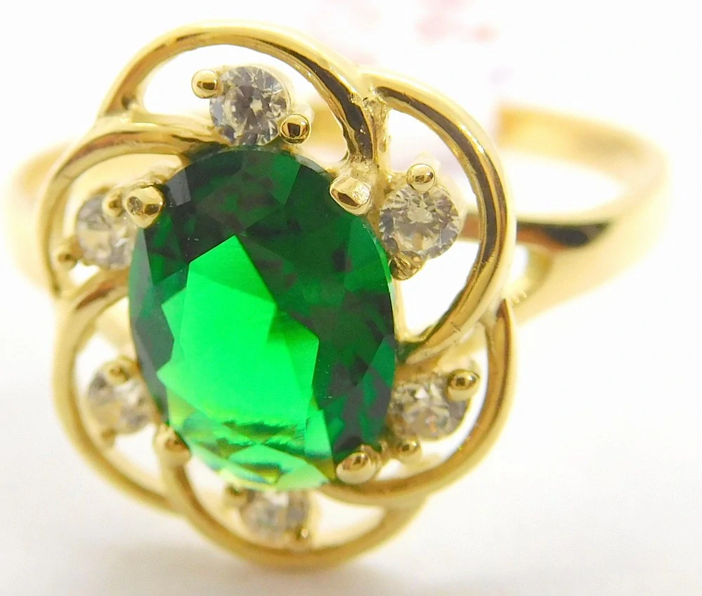 Klenoty Budín Mohutný zlatý prsten s velkým zeleným smaragdem 585/2,40gr vel. 59 HK1241