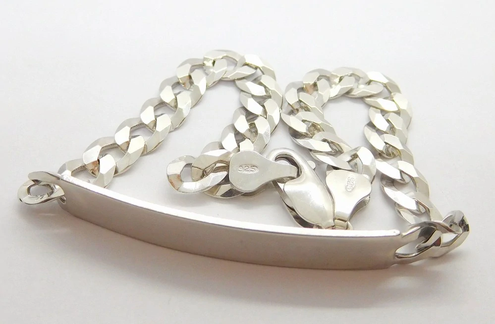 Klenoty Budín Mohutný pánský stříbrný náramek s destičkou ke gravírování 22cm 925/1000 9,07gr 030561600021