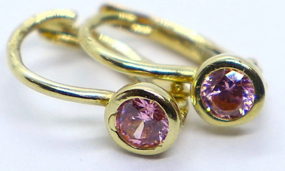 Klenoty Budín Dívčí klasické zlaté náušnice s růženíny na patent 585/1,35gr HK2383