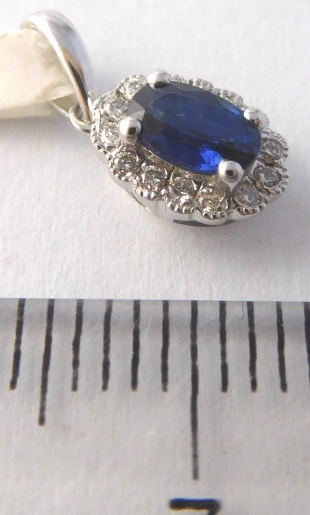 Luxusní diamantový přívěsek z bílého zlata s modrým safírem 585/0,65gr 3870320