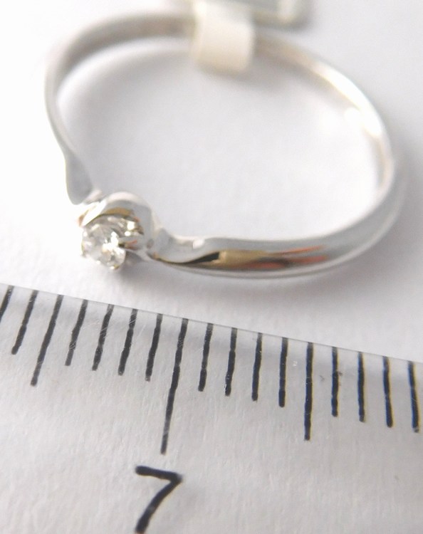 Klenoty Budín Zásnubní prsten z bílého zlata s jedním diamantem vel. 53 585/1,27gr 3861817