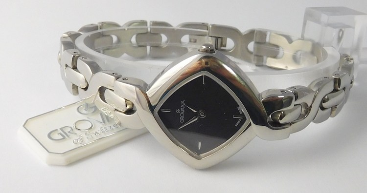 Dámské švýcarské luxusní hodinky Grovana 4015.1137 se safírovým sklem