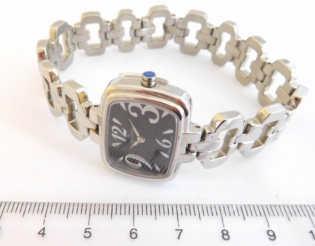 Dámské švýcarské luxusní hodinky Grovana 4539.1 se safírovým sklem