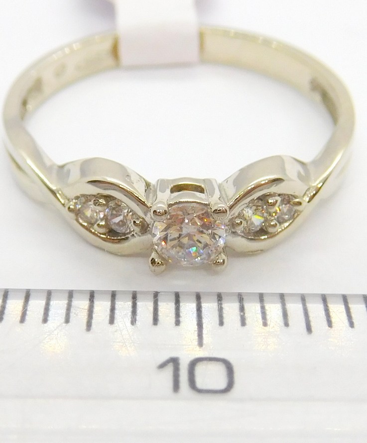 Klenoty Budín Dámský zásnubní zlatý prstn z bílého zlata se zirkony  585/2,19gr vel. 55 HK1090