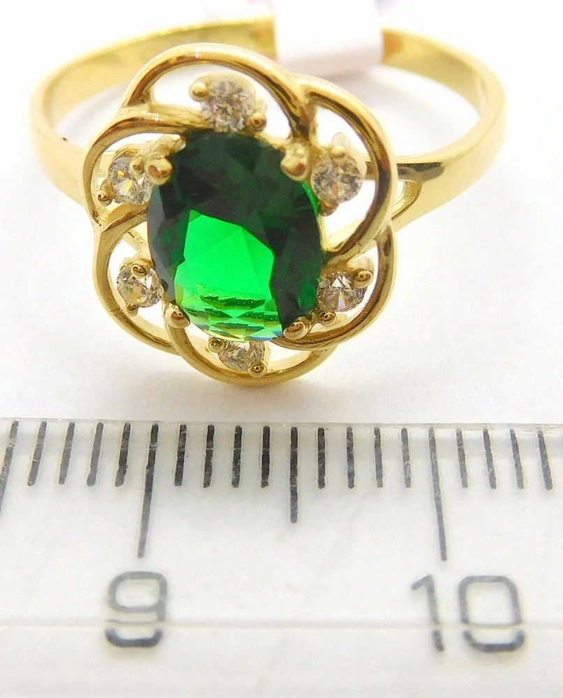 Klenoty Budín Mohutný zlatý prsten s velkým zeleným smaragdem 585/2,40gr vel. 59 HK1241