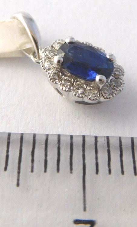 Luxusní diamantový přívěsek z bílého zlata s modrým safírem 585/0,65gr 3870320