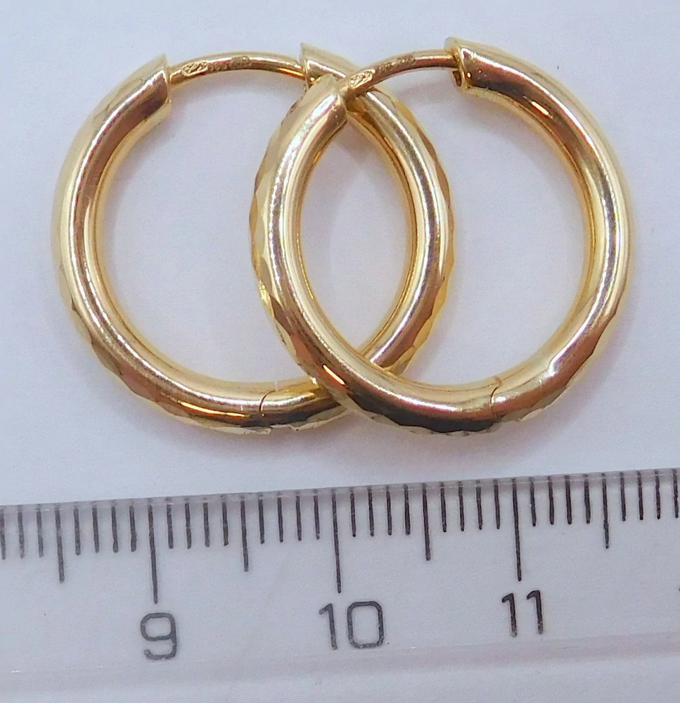Klenoty Budín Masivní dámské gravírované zlaté kruhy o průměru 20mm 585/2,15gr HK2471