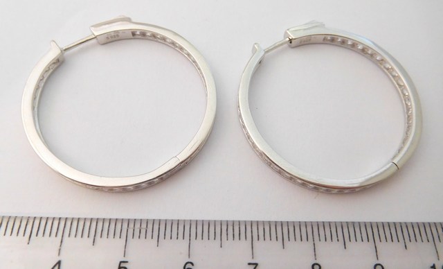 Stříbrné rhodiované kruhy s jednou řadou zirkonů průměr - 3,5cm/35mm 925/1000 03092230001