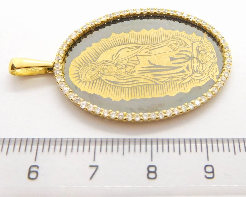 Klenoty Budín Obrovská gravírovaná zlatá madonka se zirkony - přívěsek 585/4,12gr HK3084