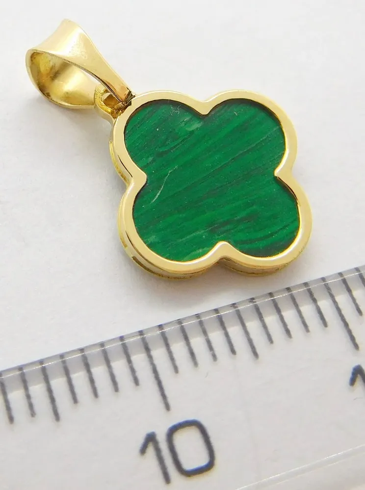 Klenoty Budín Dámský zlatý přívěsek se zeleným smaltem čtyřlístek 585/0,52gr HK3129