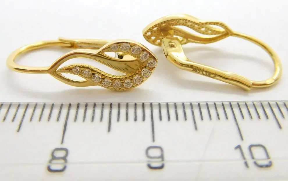 Klenoty Budín Dámské klasické zlaté náušnice se zirkony na patent 585/1,89gr HK2238