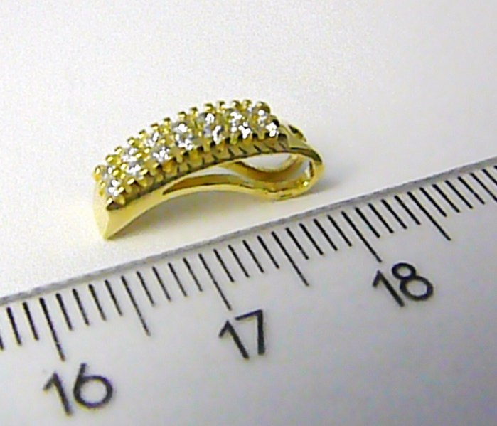 Klenoty Budín Luxusní silný zlatý přívěsek posetý zirkony 585/1,06 gr 246040607