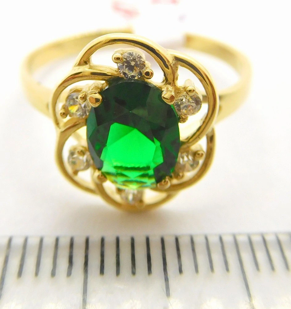 Klenoty Budín Mohutný zlatý prsten s velkým zeleným smaragdem 585/2,40gr vel. 59 HK1241