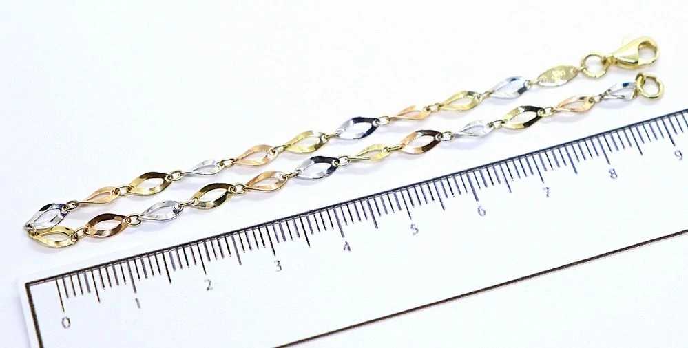 Klenoty Budín Dámský pevný zlatý náramek ze tří barev zlata 19,50cm 585/1,86gr HK7134