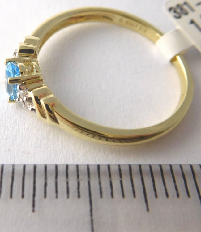 Klenoty Budín Zásnubní prsten ze žlutého zlata s modrým topazem vel. libovolná 585/1,95gr 3810451