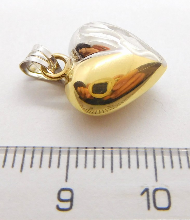 Klenoty Budín Gravírovaný dámský zlatý přívěsek srdíčko 585/1,06gr H132