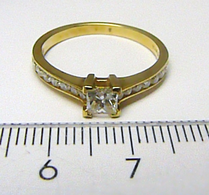 Klenoty Budín Luxusní mohutný zásnubní prsten s diamanty (14x0,35ct a 1x0,36ct) 585/2,85g 3810228