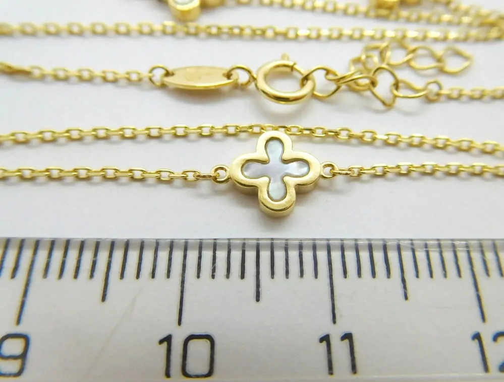 Klenoty Budín Dámský zlatý náhrdelník s bílou perletí čtyřlístky 585/2,17gr 42+3cm 02784