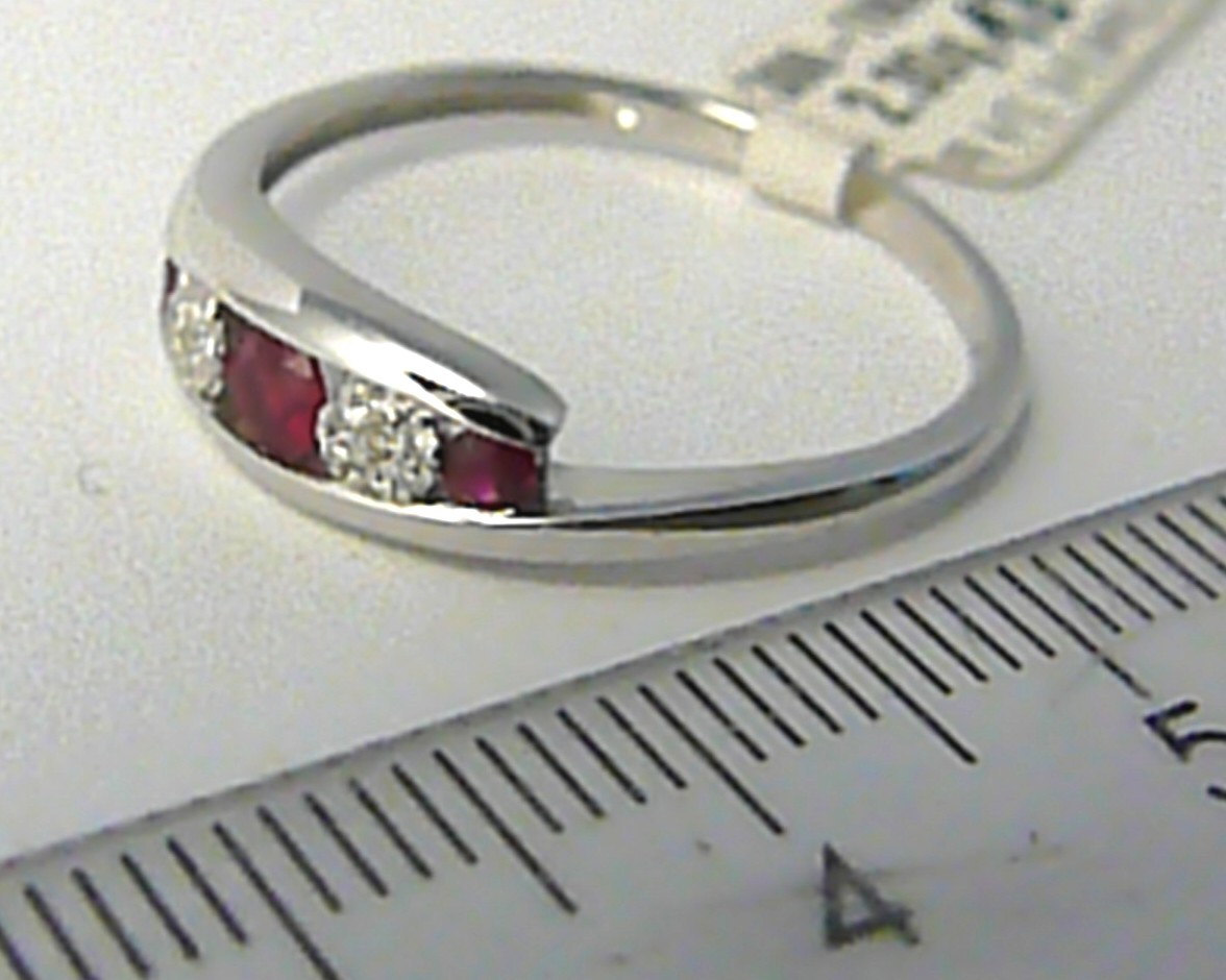 Klenoty Budín Diamantový zlatý prsten z bílého AU s pravými rubíny 3x0,29ct V58 585/2,3gr 3861