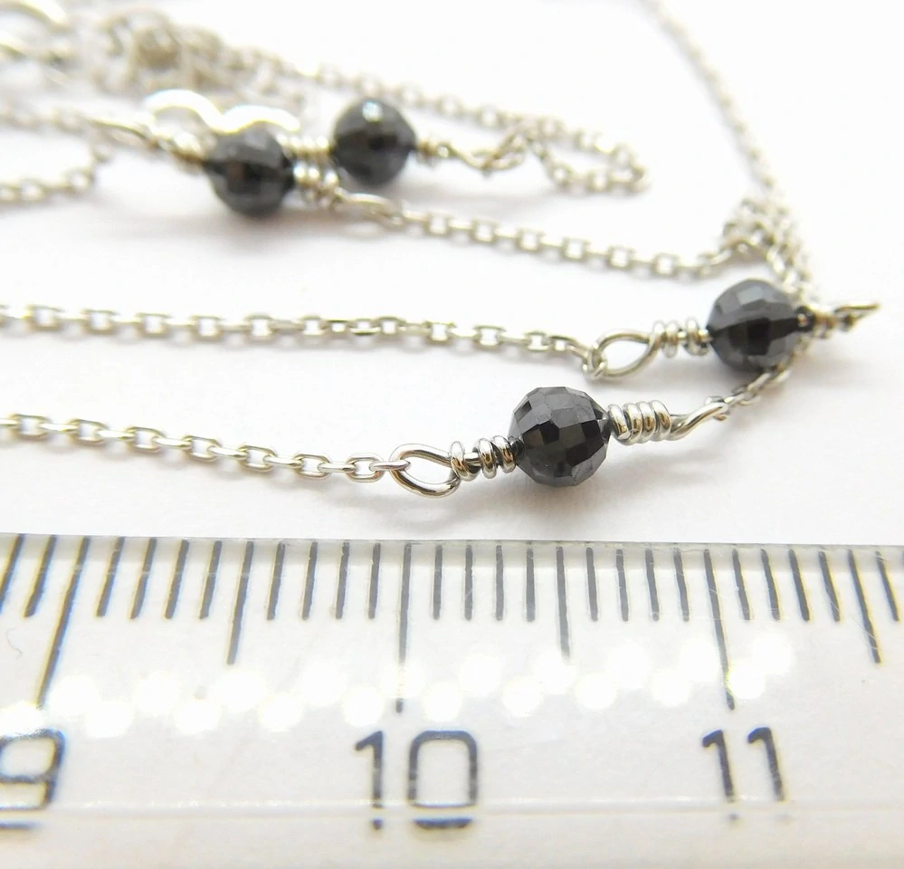 Klenoty Budín Dámský zlatý náhrdelník z bílého zlata s černými zirkony 585/2,25gr 45+5cm HK4062