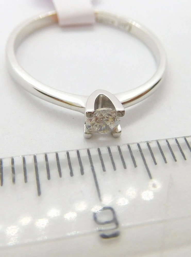 Klenoty Budín Dámský zlatý prsten ze bílého zlata se zirkonem 585/1,54gr vel. 56 HK1224