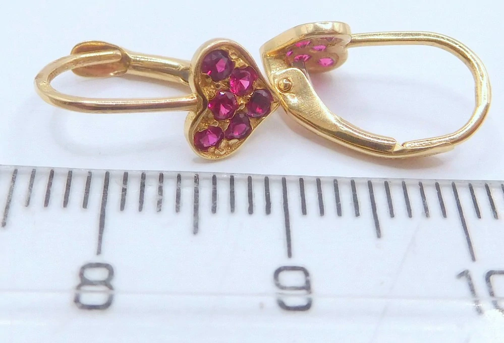 Klenoty Budín Dětské zlaté náušnice s červenými rubíny na patent 585/1,20gr HK2516